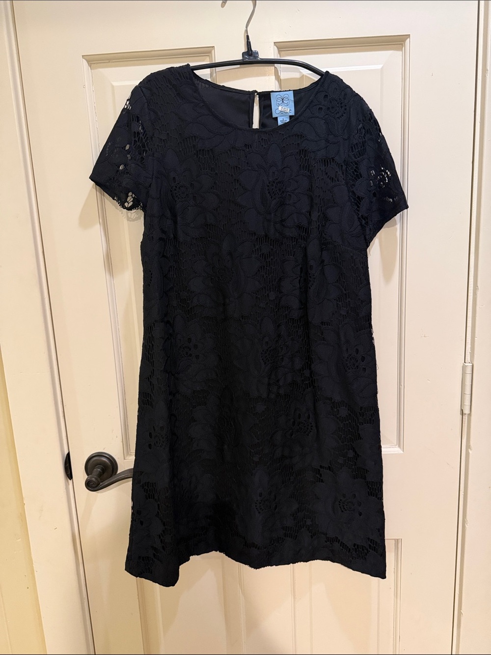CeCe Black Floral Lace Short Sleeve Shift Dress